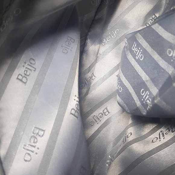 Beijo Shoulder Bag - Picture 11 of 12